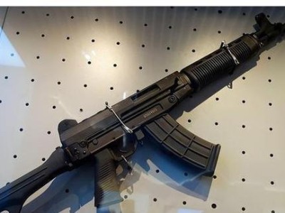 现代武器出装顺序攻略视频（一举击败敌人，轻松掌握关键技巧）